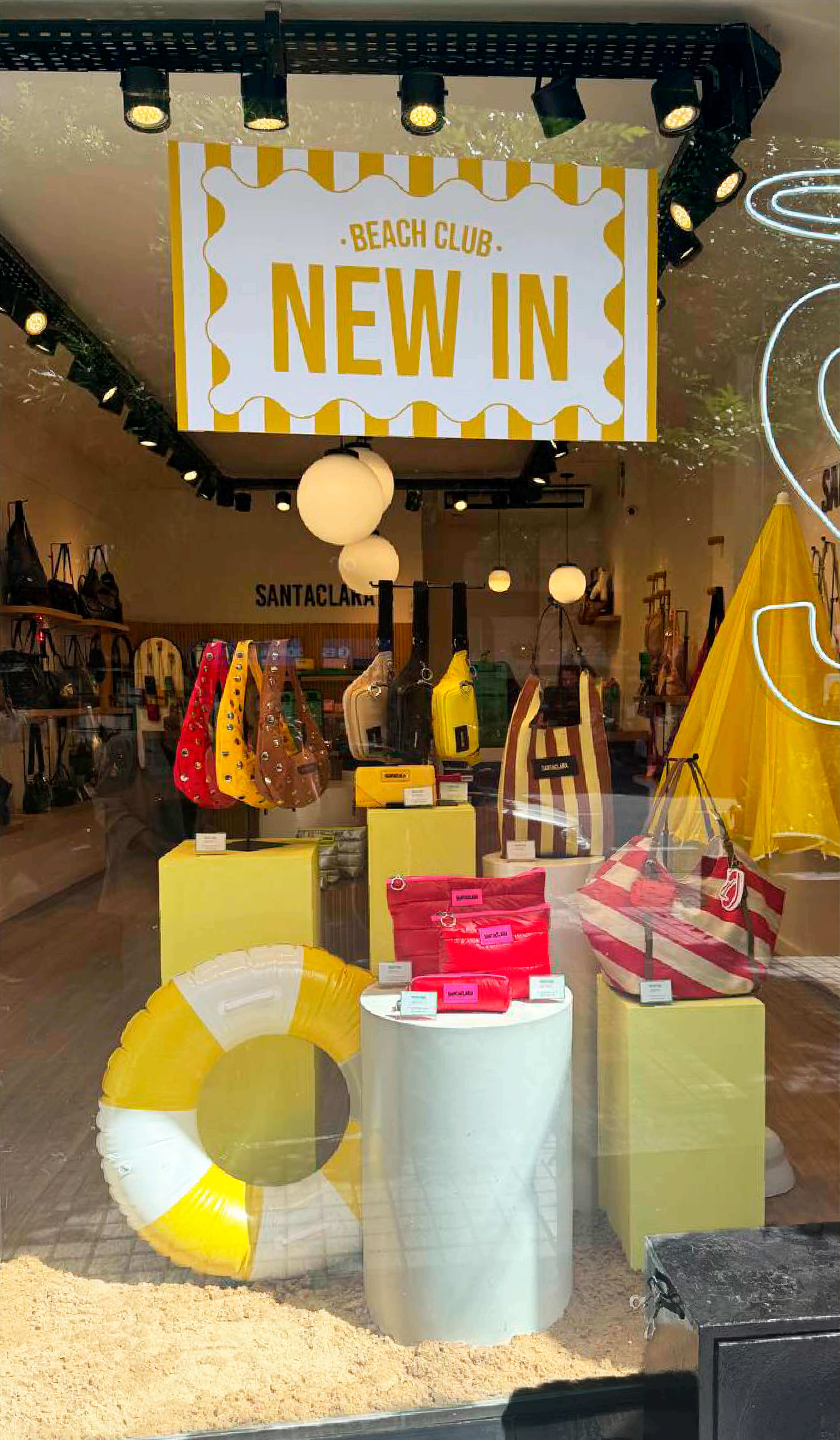 Local Santaclara caballito carteras mochilas y billeteras en Av. Rivadavia 5060